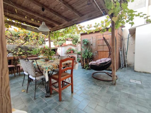 Appartamento con giardino, Camaiore lido di
