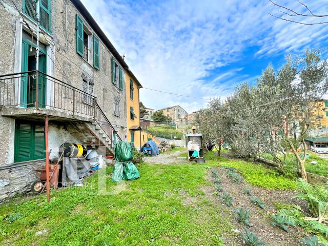 Appartamento con giardino in via chiesa calcinara 44, Uscio