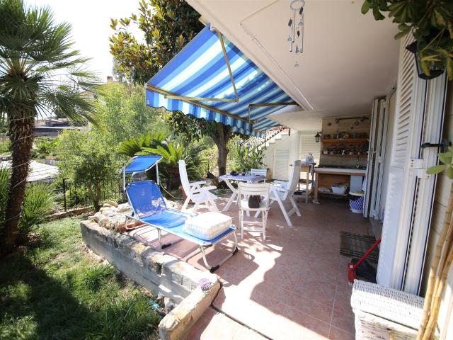 Appartamento con Giardino Privato in Vendita a Bordighera 60m² Bordighera