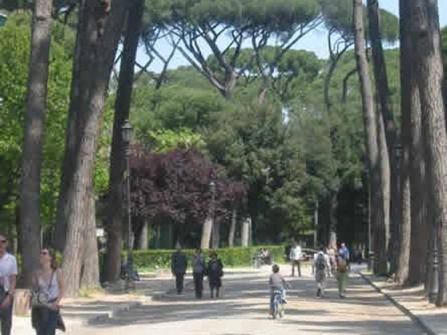 Appartamento con Giardino Villa Borghese