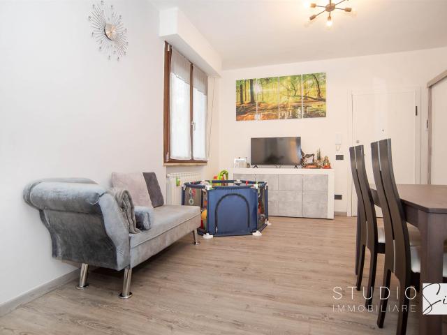 Appartamento con terrazza e garage in Pistoia Est