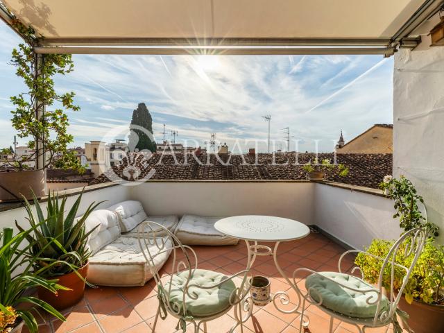 Appartamento con terrazza e vista Duomo a Firenze 90m² Firenze