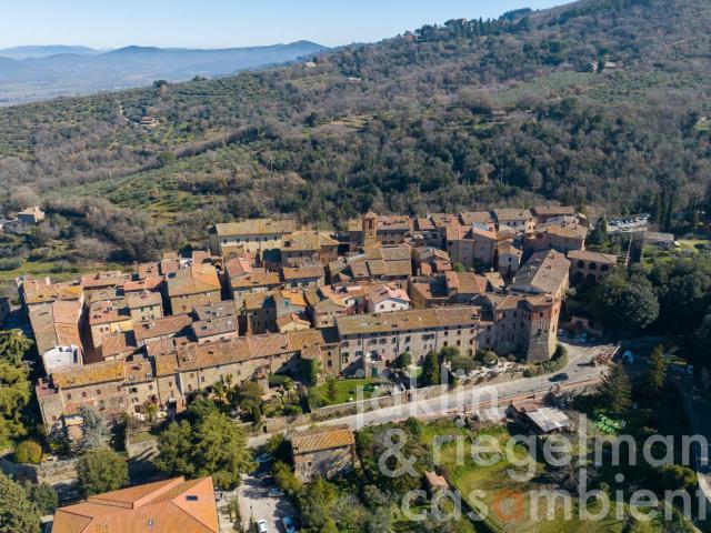 Appartamento con terrazza panoramica al confine tra Toscana. 160m² Paciano