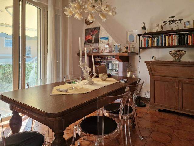 Appartamento con terrazzo a Massa