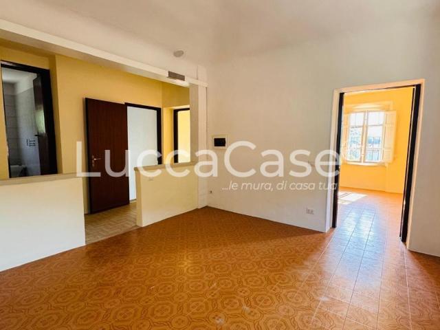 Appartamento con terrazzo a Pescaglia