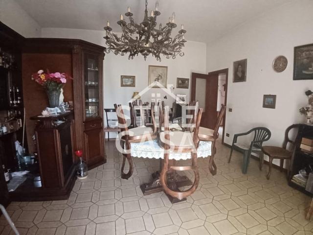 Appartamento con terrazzo, Castelfranco di Sotto orentano