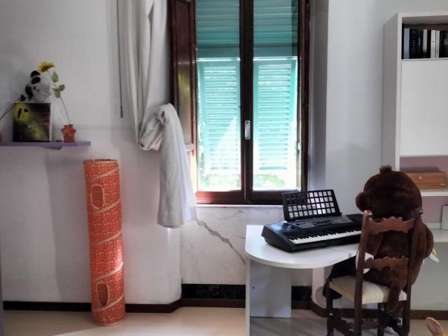 Appartamento con terrazzo, Carrara avenza