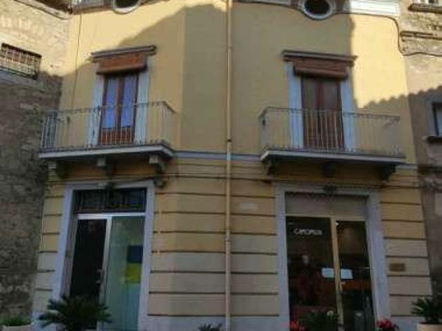 Appartamento con terrazzo Centro