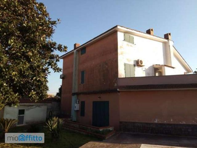 Appartamento con terrazzo e piscina