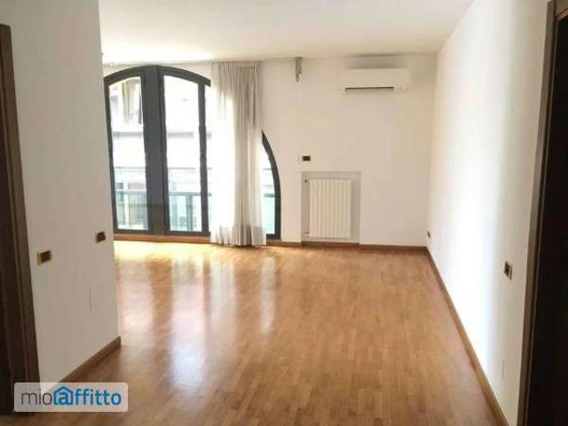 Appartamento con terrazzo Garibaldi, isola, maciachini, monumentale