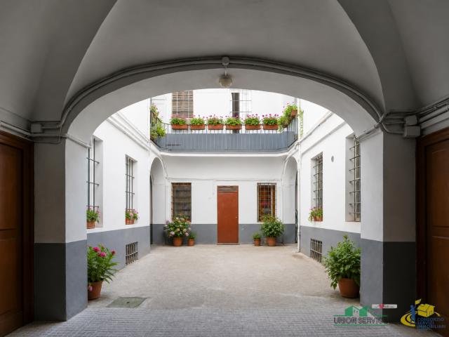 Appartamento con terrazzo in piazzale corte d'appello, Parma