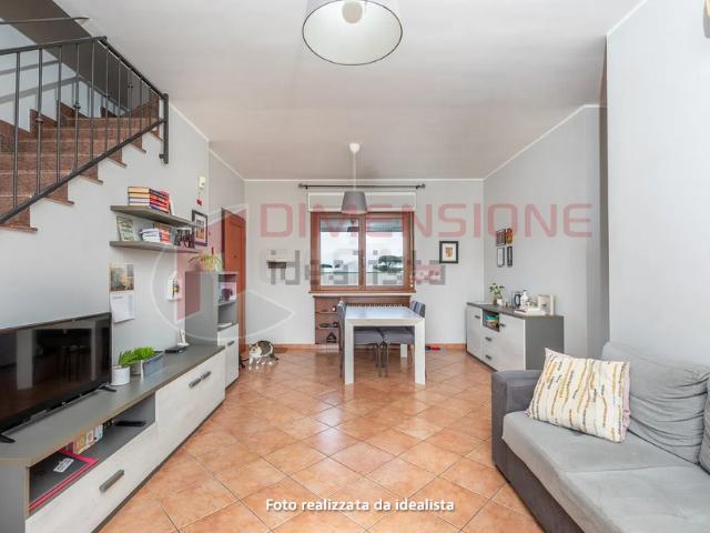 Appartamento con terrazzo in via delle due torri, Roma
