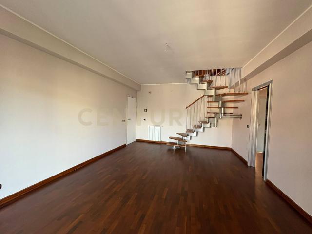 Appartamento con terrazzo in via finocchiari 69 b, Aci Catena