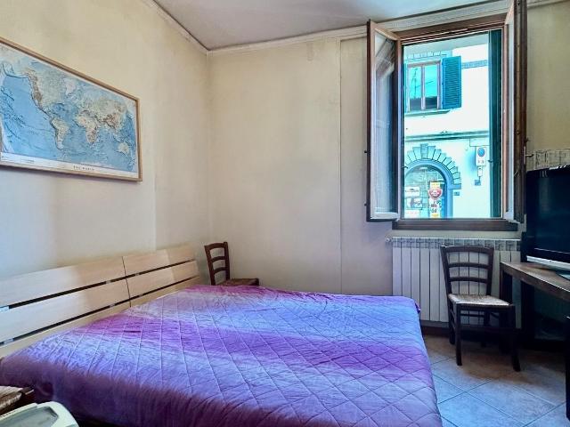 Appartamento con terrazzo in via luca cini, Greve in Chianti