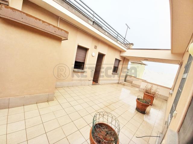 Appartamento con terrazzo in via monte tambura 30, Viareggio