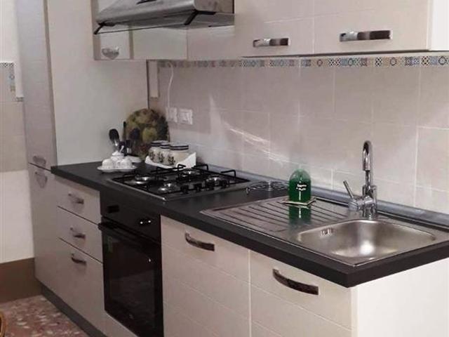 Appartamento con terrazzo in via principe di piemonte, Alessano