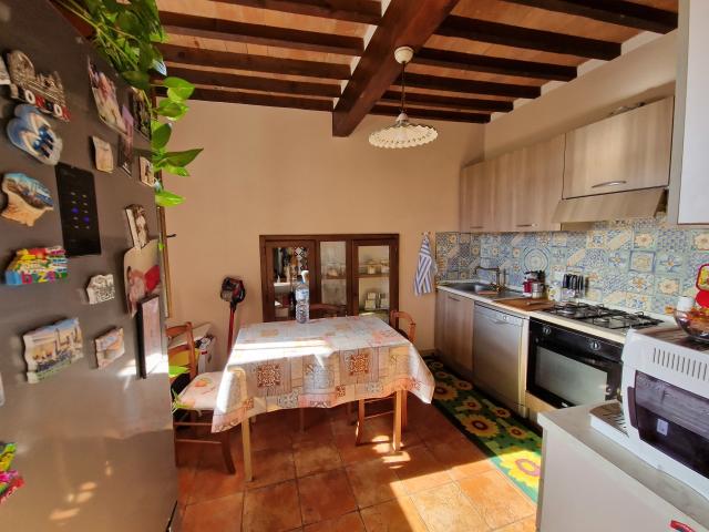 Appartamento con terrazzo in via roosevelt franklyn d, Lucca