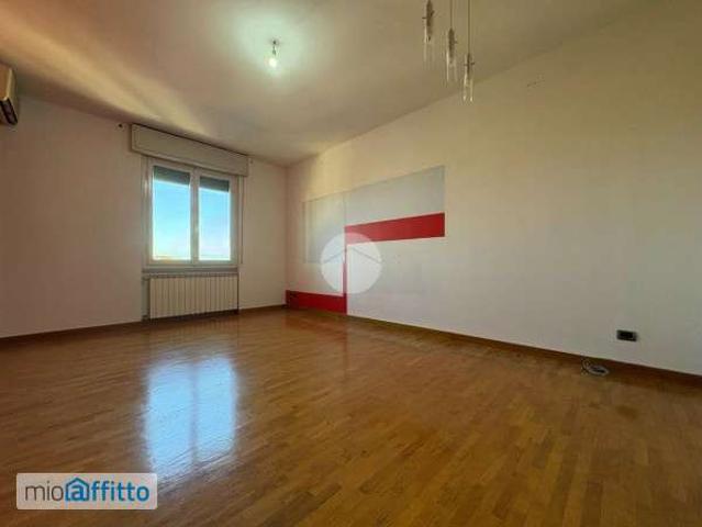 Appartamento arredato con terrazzo Isolotto e legnaia