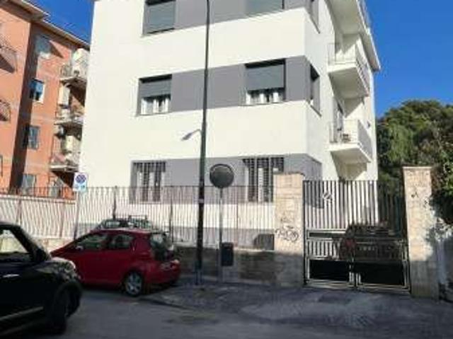Appartamento con terrazzo Portici