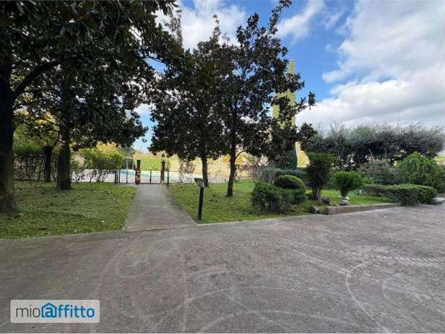 Appartamento con terrazzo Torrino, mostacciano