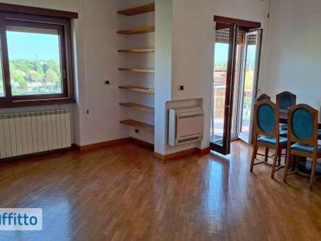 Appartamento con terrazzo Trieste, salario