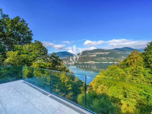 Appartamento con vista lago