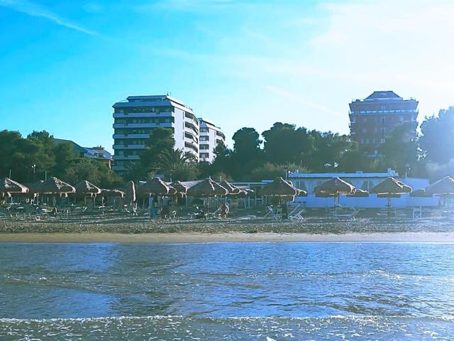 Appartamento con vista sul mare e sui pini – nuova ristruttu. 49m² Montesilvano