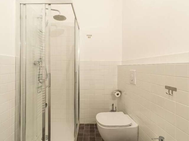 Appartamento con 1 camera da letto in affitto a Como, Milano