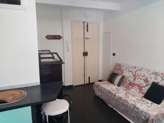 Appartamento con una camera da letto in affitto a Molo, Genova