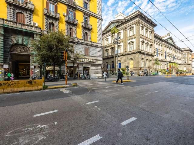 Appartamento con 1 camera da letto in affitto a Porto, Napoli