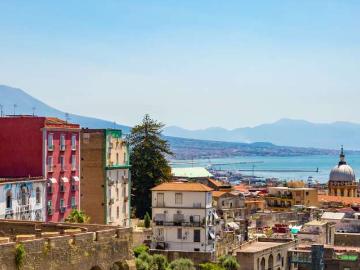 Appartamento con 1 camera da letto in affitto ad Avvocata, Napoli