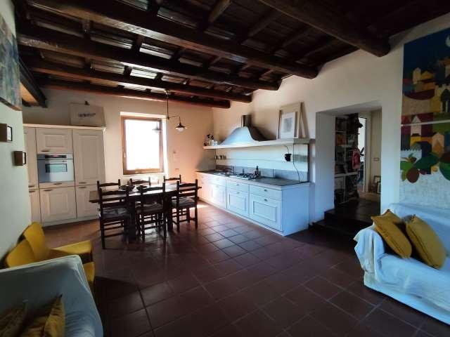 Appartamento con 2 camere da letto in affitto a Caprarola