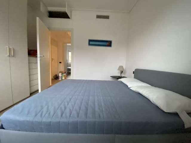 Appartamento con 2 camere da letto in affitto a Centrale, Milano