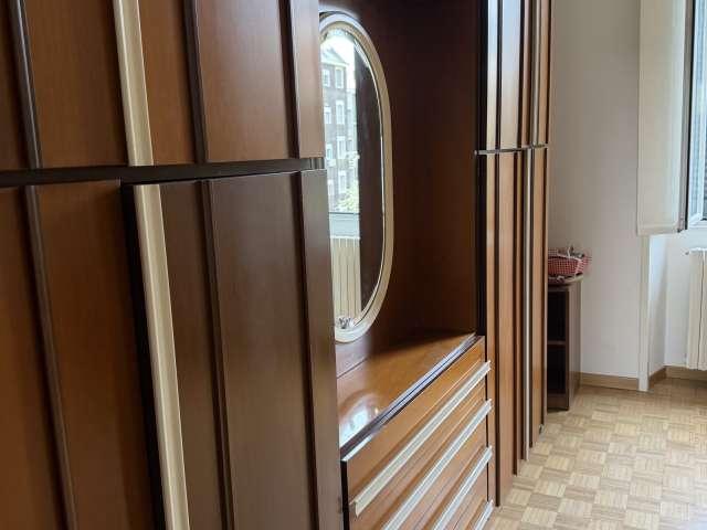Appartamento con 2 camere da letto in affitto a Loreto, Milano