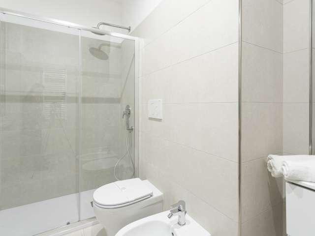 Appartamento con 2 camere da letto in affitto a Medaglie d'Oro, Roma