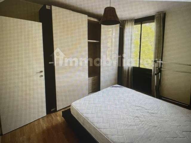 Appartamento con 2 camere da letto in affitto a Milano