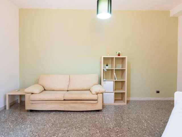 Appartamento con 2 camere da letto in affitto a Quadraro, Roma