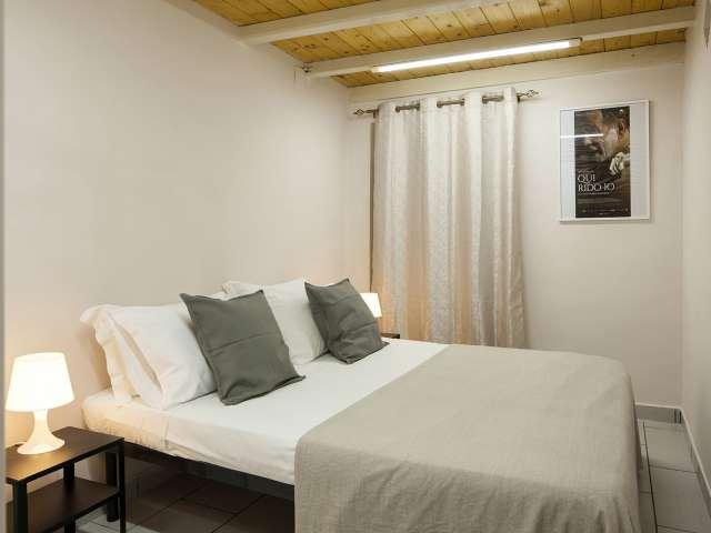 Appartamento con 2 camere da letto in affitto a San Giuseppe, Napoli