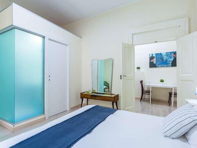Appartamento con 2 camere da letto in affitto a San Giuseppe, Napoli