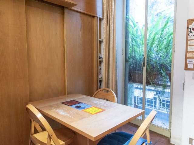 Appartamento con 2 camere da letto in affitto nel Rione Monti, Roma