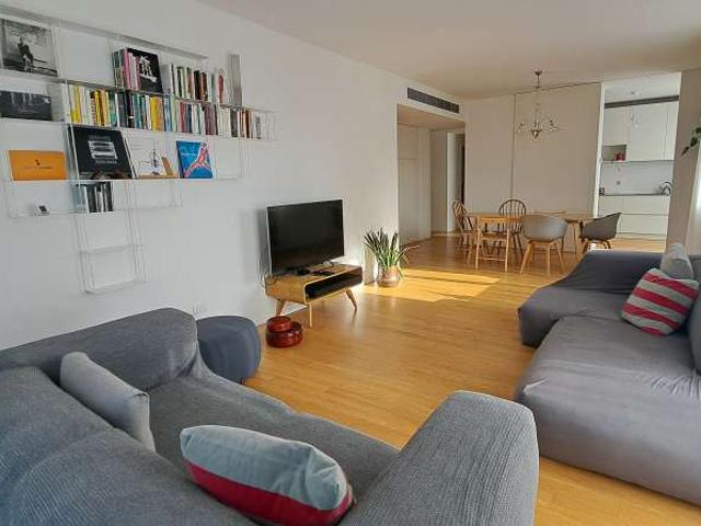 Appartamento con 3 camere da letto in affitto a Giambellino, Milano