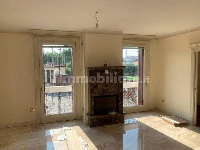 Appartamento Contra' Ponte Novo 15, Centro Storico, Vicenza