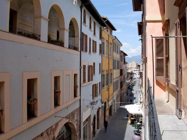 Appartamento Corso Garibaldi Ph6e 146m² Spoleto