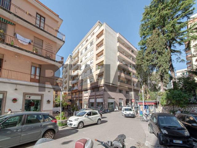 Appartamento corso Vittorio Emanuele, Centro, Salerno