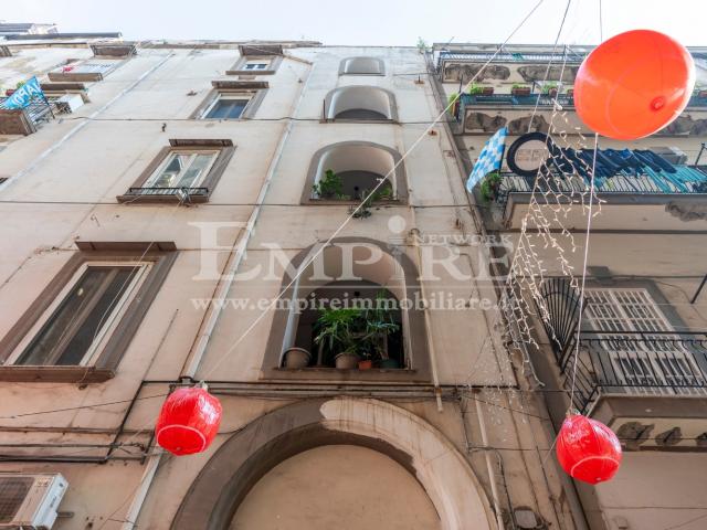 Appartamento Chiaia centro