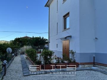 Appartamento a Ancona Rif. B1406