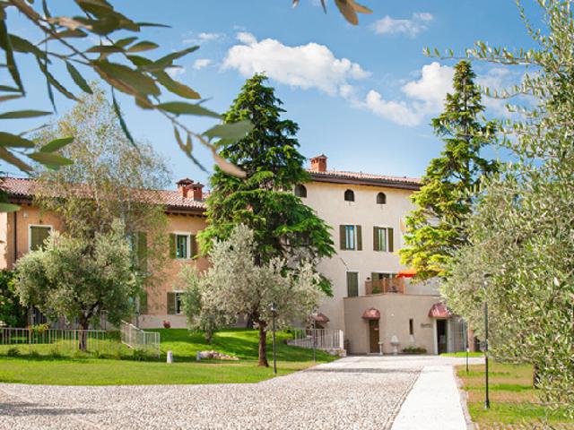 Appartamento a San Felice Del Benaco BS