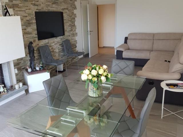 Appartamento ammobiliato di 3 locali con piscina e balcone a Ponte Capriasca