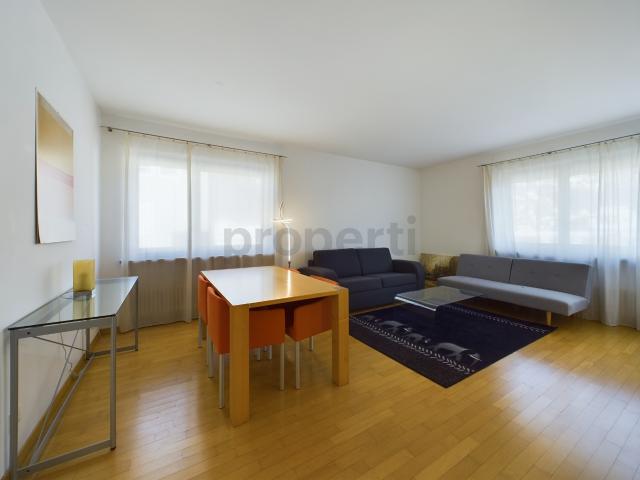 Appartamento ammobiliato di 2,5 locali a Locarno con vista lago e arredi moderni