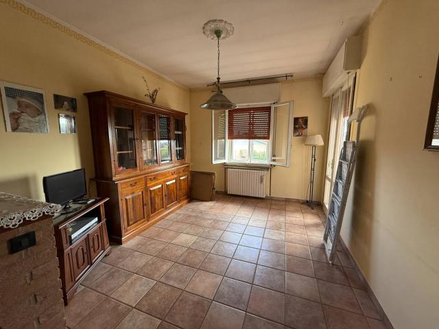 Appartamento al 2° ed ultimo Piano in vendita a Poggio Rusco